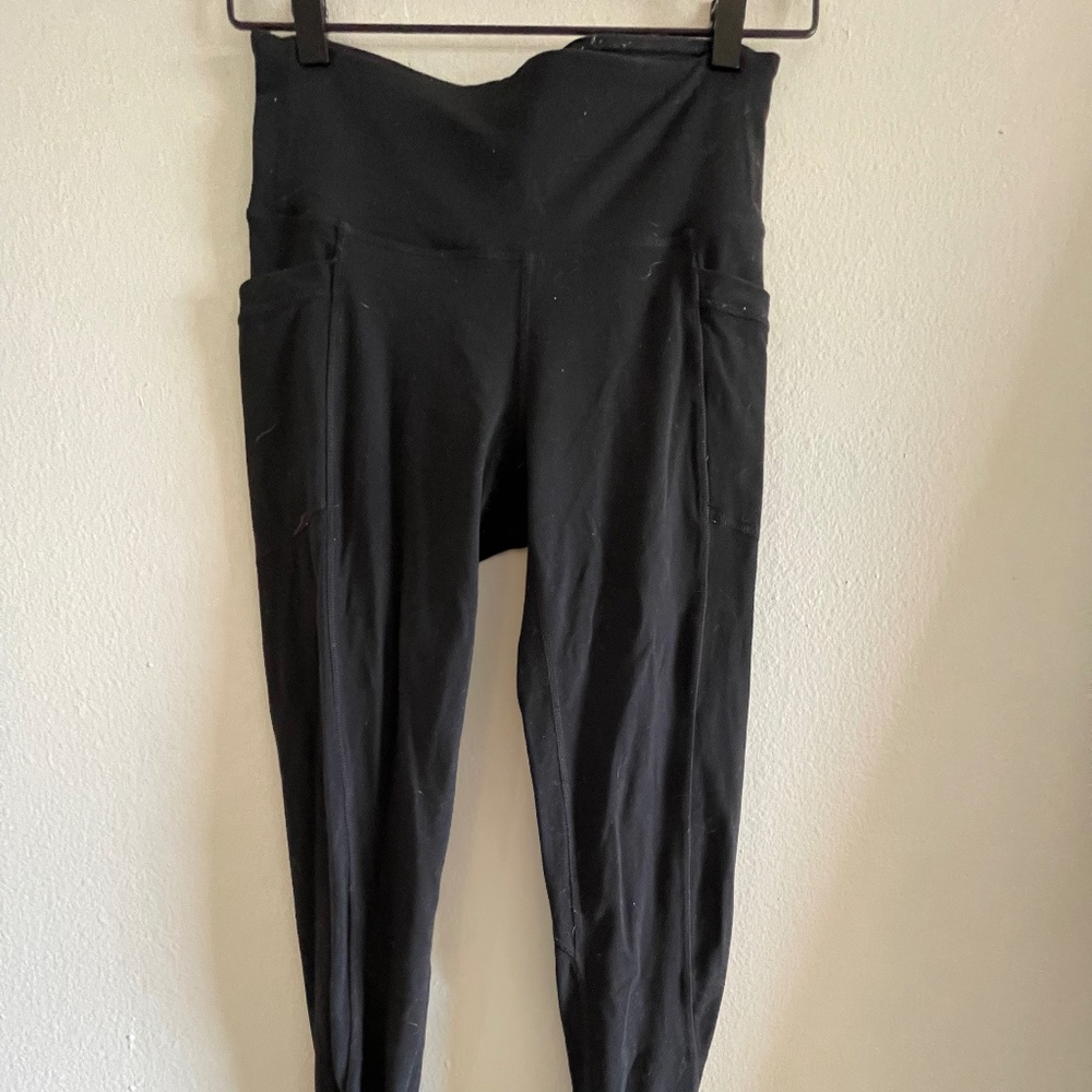 Athleta Black Yoga Pants w/ Side Pockets & Zippers